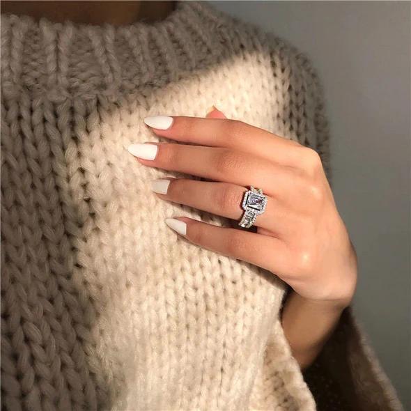 Explore Eamti Trendy Jewelry | Various Options & Affordable
