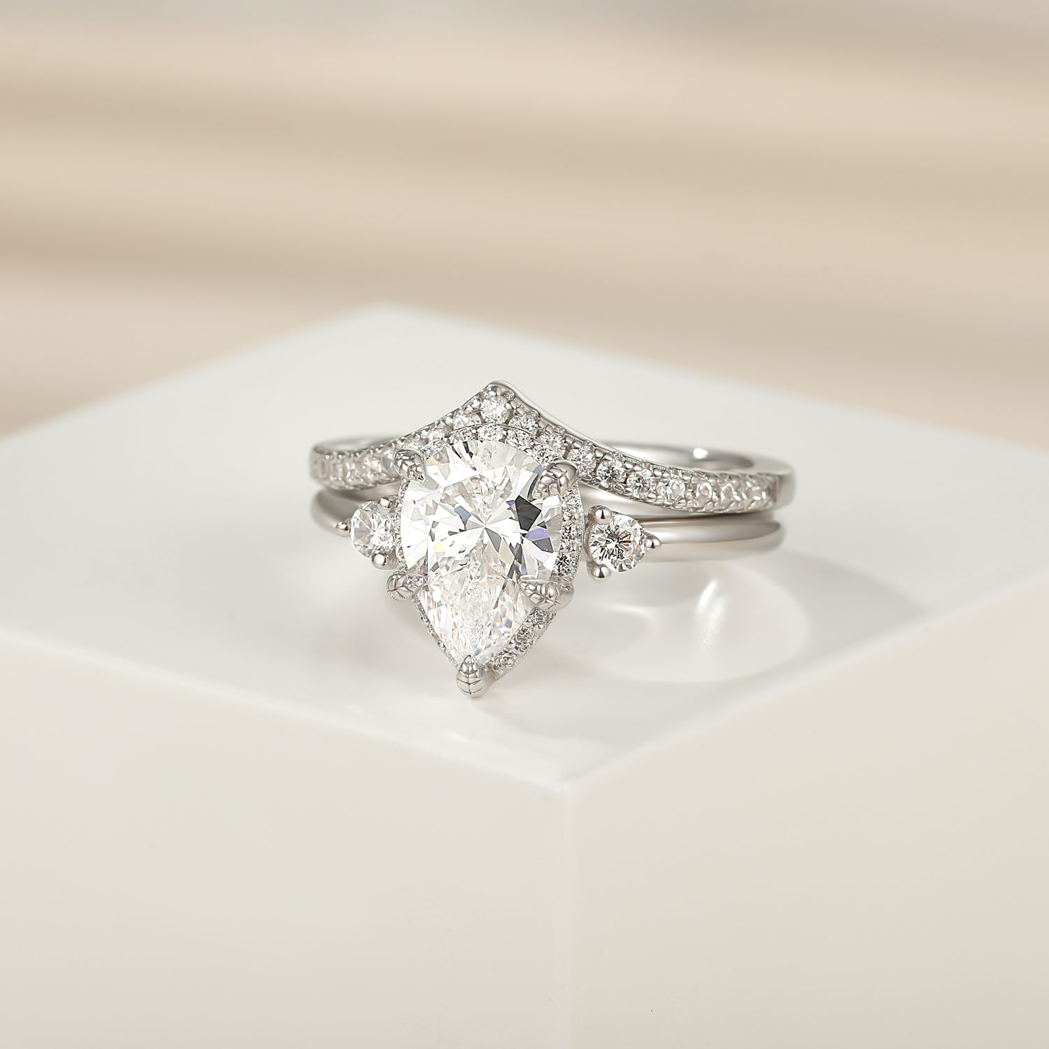 fake bridal ring sets, pear shape ring, cubic zirconia silver ring for women, affordable wedding rings, cheap wedding ring sets