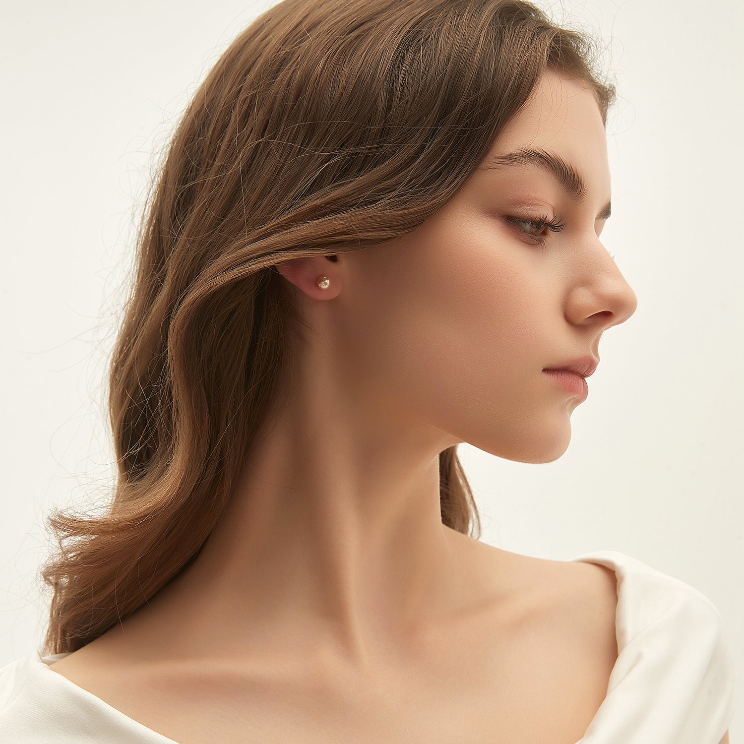 6mm pink pearls, pink pearl earrings, classic pearl earrings, pearl stud earrings, earrings in pink, gold earrings, 925 sterling silver posts, pearl bridal earrings