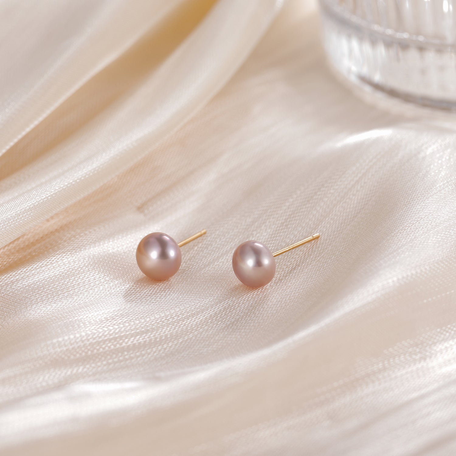 purple pearls, pearl stud earrings, earrings in purple, gold earrings, 925 sterling silver posts, pearl bridal earrings, 7mm purple pearls