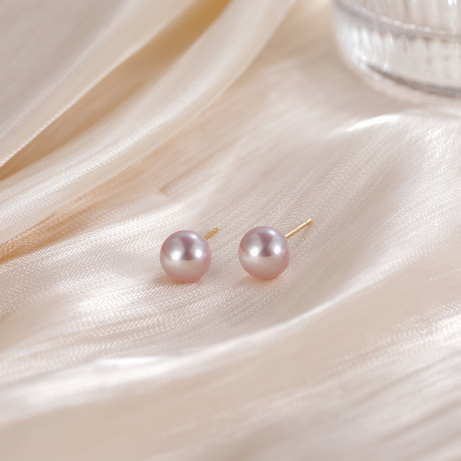 purple pearls, pearl stud earrings, earrings in purple, gold earrings, 925 sterling silver posts, pearl bridal earrings, 8mm purple pearls