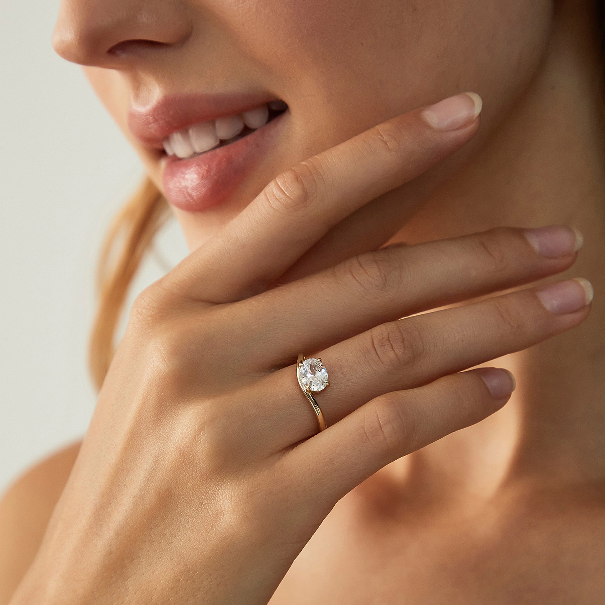 gold engagement rings, oval engagement rings, oval ring, cubic zirconia ring, cubic zirconia usa, travel ring, fake diamond rings, cz rings, affordable jewelry, curved engagement rings, curved bands