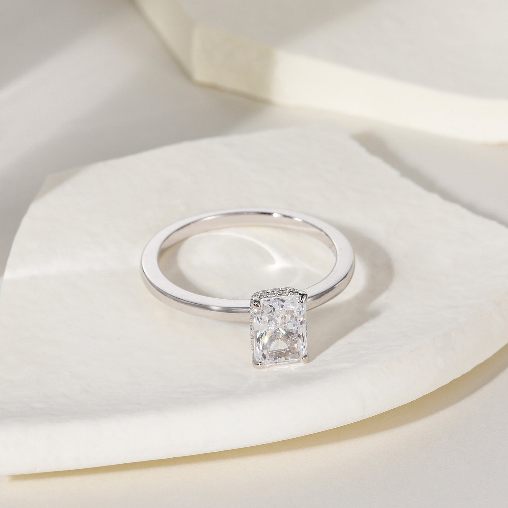 radiant cut engagement rings, radiant cut, radiant diamond, radiant cut diamond ring, radiant cut ring, radiant diamond ring, 1 carat radiant cut diamond ring, cubic zirconia engagement rings, cubic zirconia wedding rings, silver engagement rings, fake diamond rings