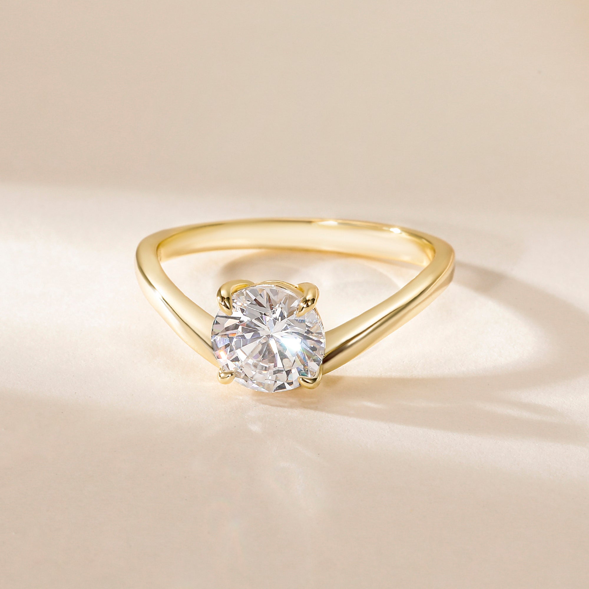 curved engagement rings, curved band, oval engagement rings, oval cut, cubic zirconia rings, cubic zirconia usa, travel rings, fake diamond rings, cz rings, affordable jewelry, gold engagement rings