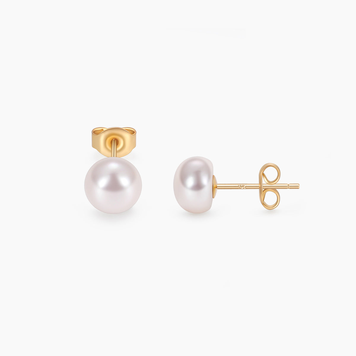 Classic Pearl Stud Earrings 7mm
