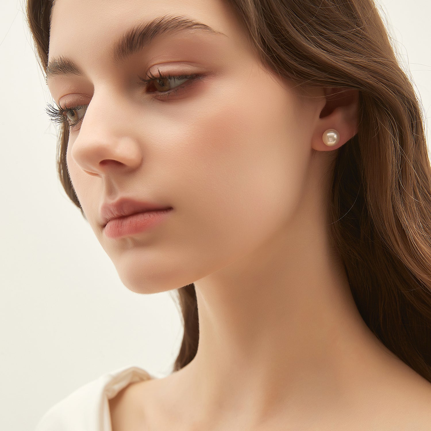 9mm pearls, classic pearl earrings, pearl stud earrings, earrings in white, gold earrings, 925 sterling silver posts, pearl bridal earrings