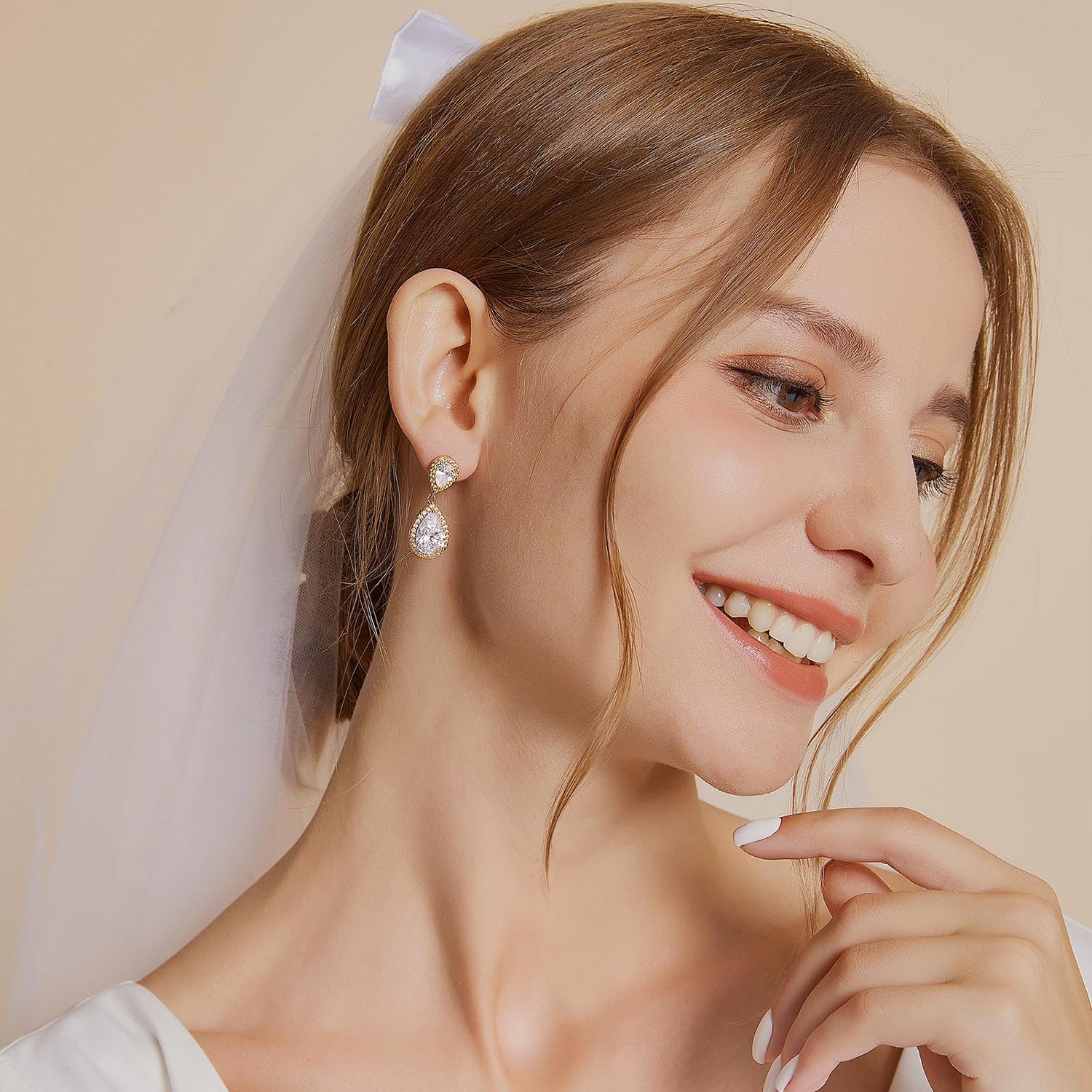 teardrop, bridal earrings, engagement earrings, prom earrings