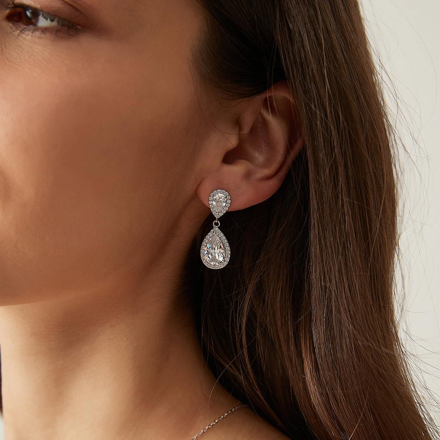 teardrop, bridal earrings, engagement ring, prom earrings