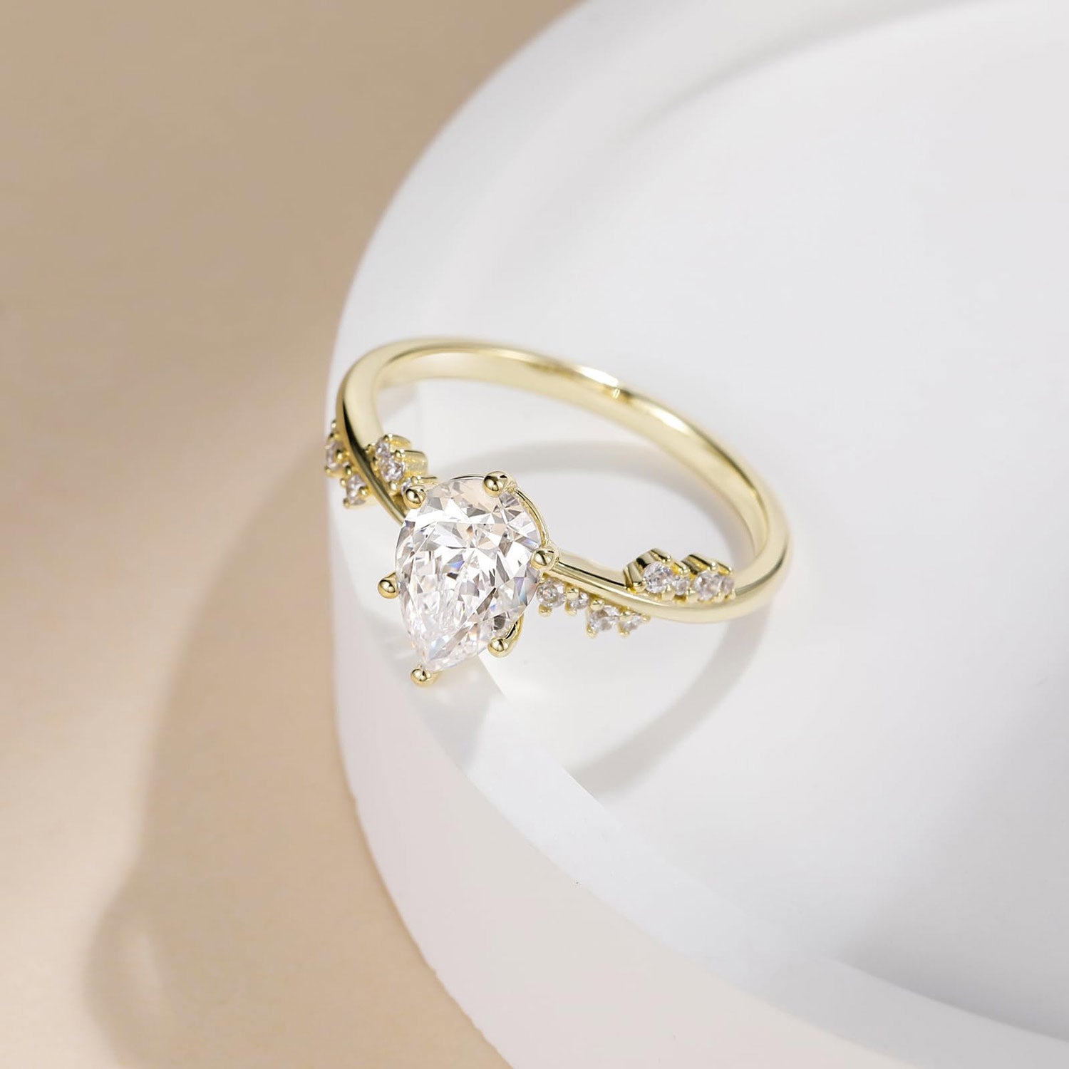 pear shapde engagement ring, pear engagement ring, pear ring, pear shaped ring, 2ct wedding ring, gold plated wedding ring