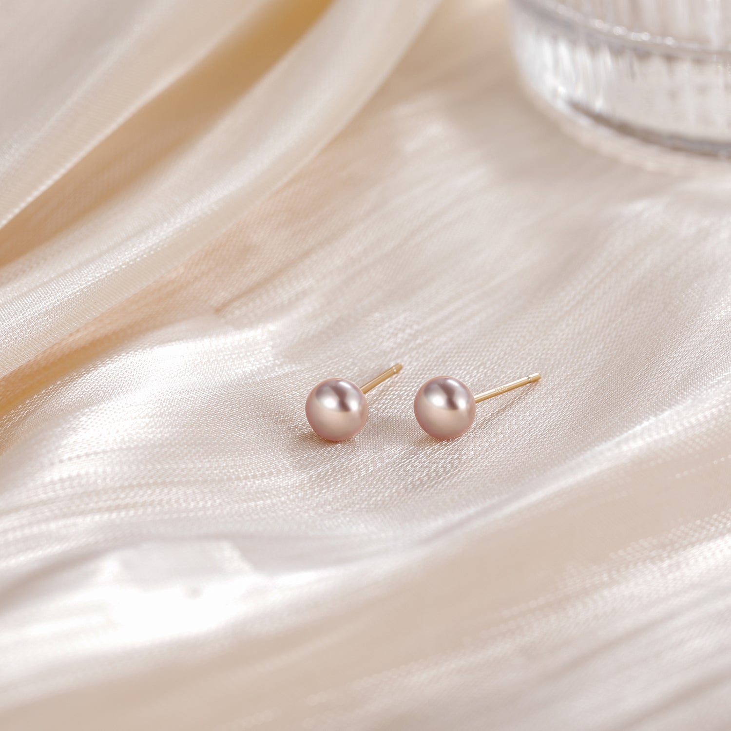 purple pearls, pearl stud earrings, earrings in purple, gold earrings, 925 sterling silver posts, pearl bridal earrings, purple pearls, pearl wedding earrings