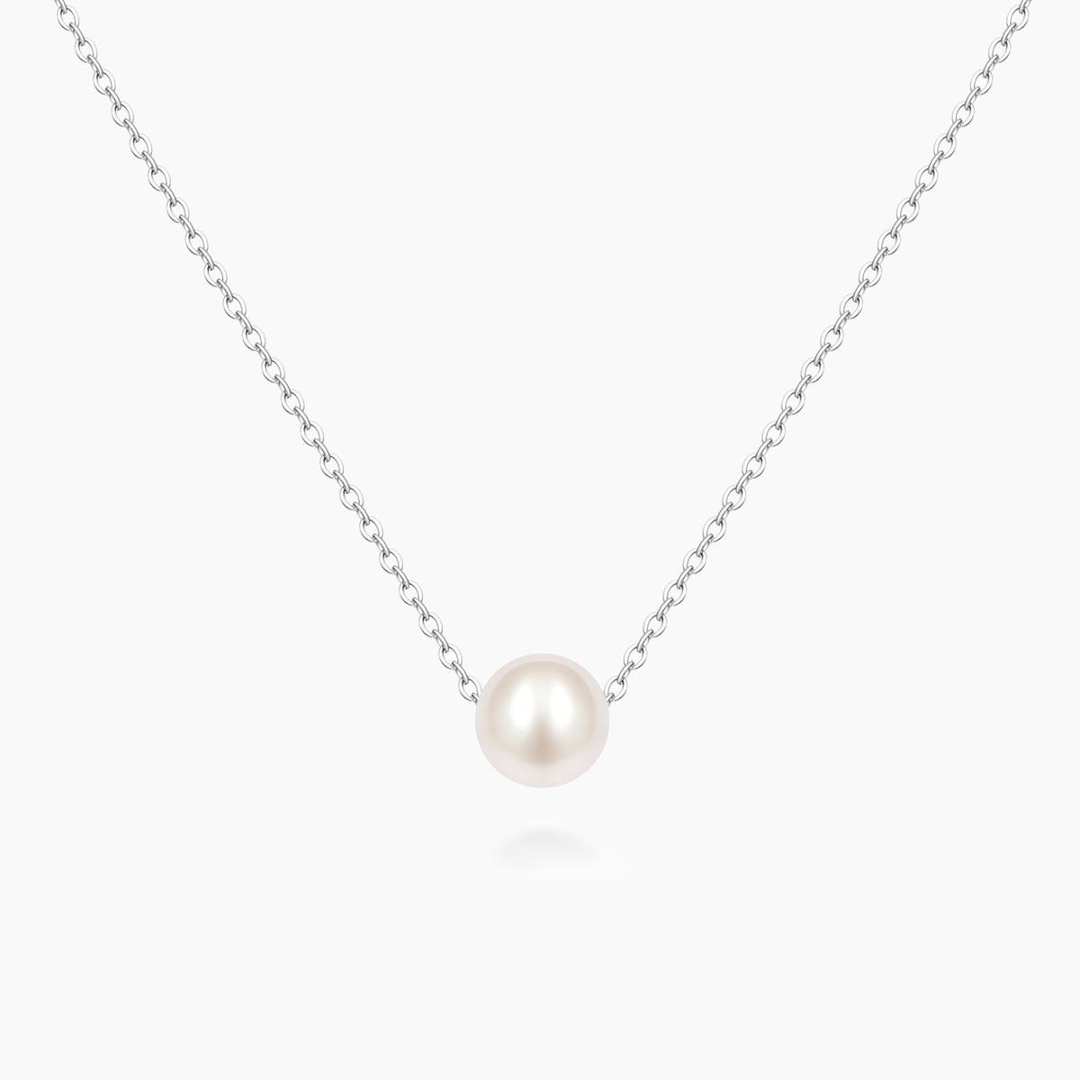 Single Freshwater Pearl Pendant Necklace in Sterling Silver