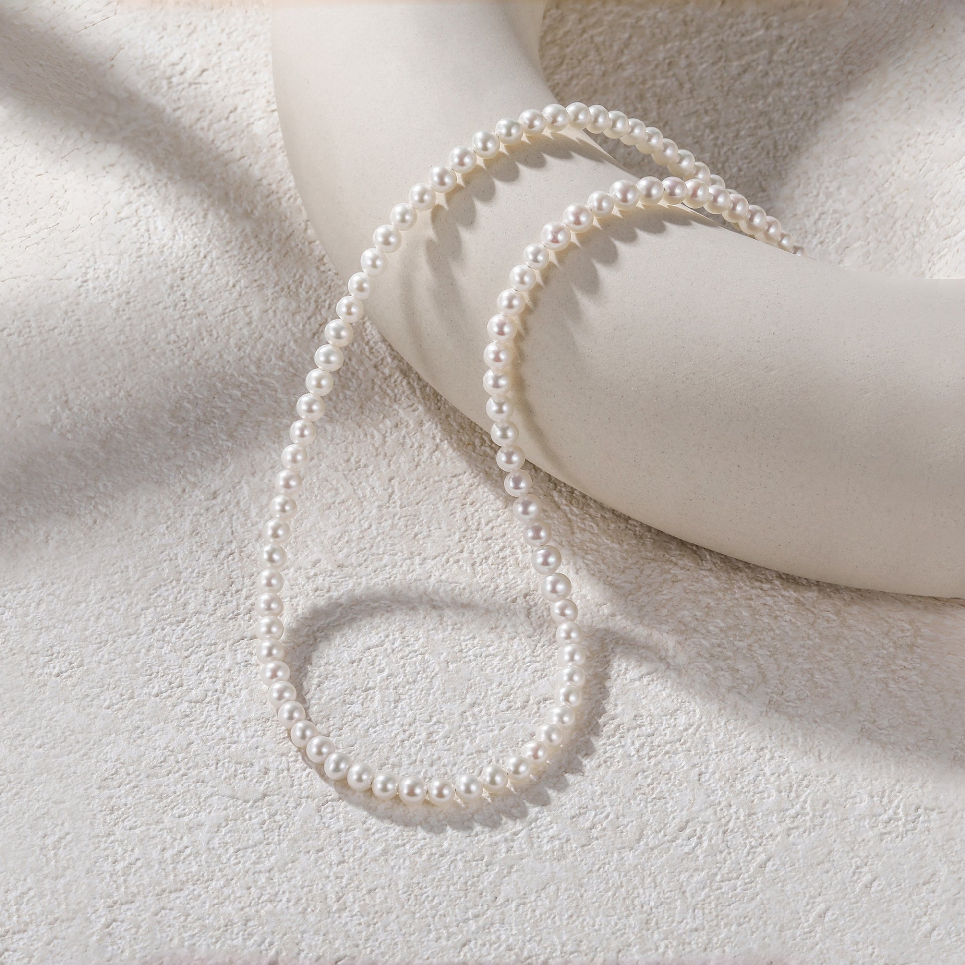 classic freshwater pearl necklace, pearl necklace, beaded choker, freshwater pearls, 14K Yellow gold plated brass pearls necklace, freshwater pearl necklace, pearl necklace for brides, wedding pearl necklace, white pearl, pearl choker necklace​, white pearl necklace​, chunky pearl necklace, round freshwater pearl necklace