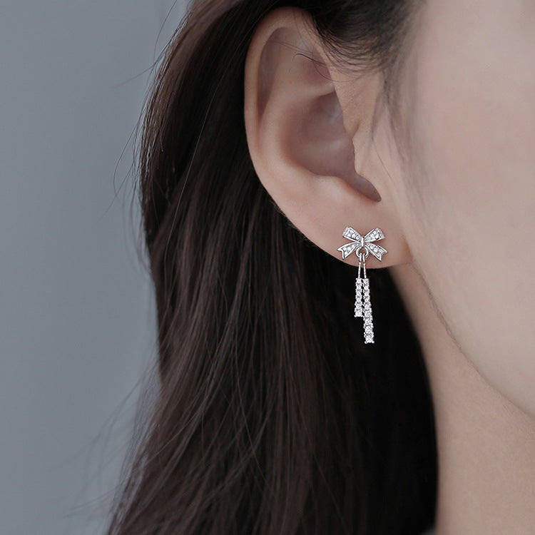 Orecchini pendenti in argento sterling con design a fiocco
