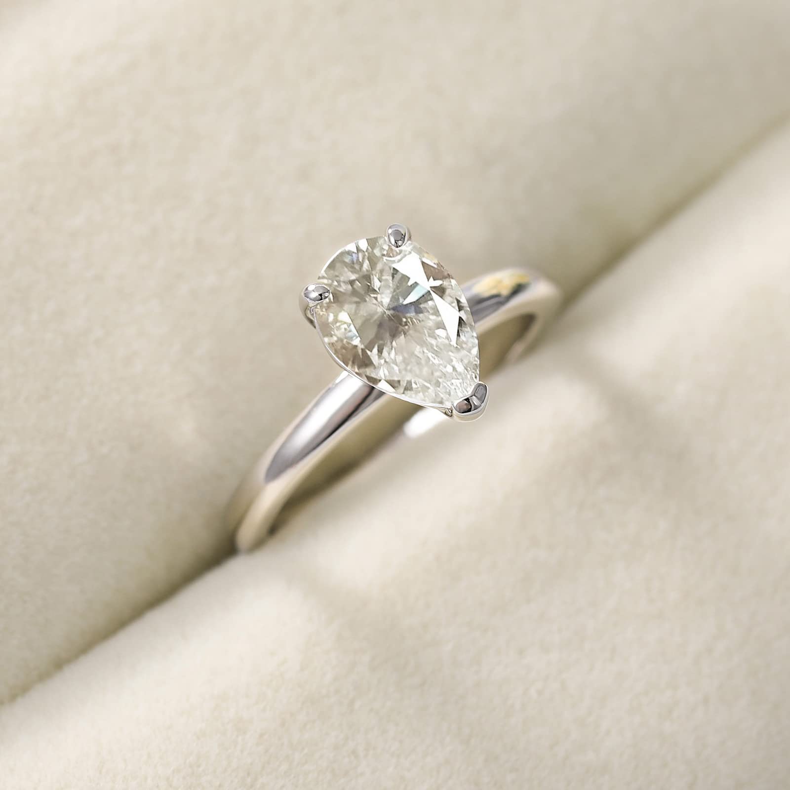 Set di fedi nuziali Halo - Anello taglio a pera - Anello di fidanzamento Halo a pera - 1 carato - Argento sterling - Italia Set di fedi nuziali Halo - Anello taglio a pera - Anello di fidanzamento Halo a pera - 1 carato - Argento sterling - Italia